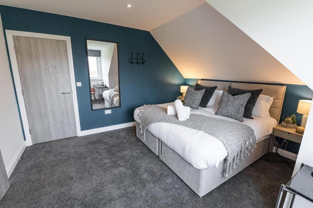 Bournecoast - Stylish Flat With Balcony - Sea Views - 10 Min Walk To Beach - Parking - Wifi - Fm8407 Bournemouth Exterior foto